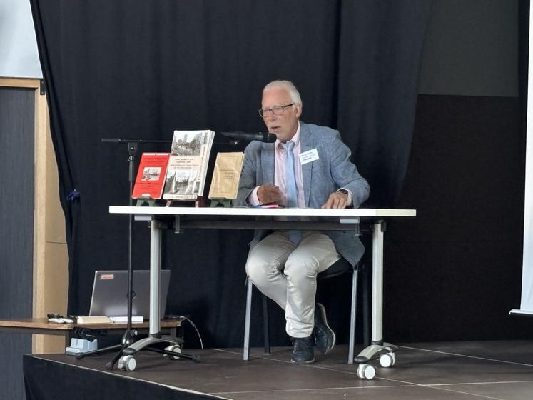 Gilles Quinquenel, maire d'Hébécrevon puis Théreval, est à l'origine du projet avec René Gautier.