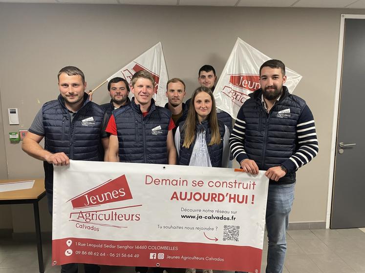 Le nouveau bureau des Jeunes agriculteurs du Calvados - élu lors du conseil électif du 12 mars - s'est présenté en assemblée générale, mardi 12 mai. Un groupe dynamique et motivé, attentif aux préoccupations du moment et celles plus intemporelles.