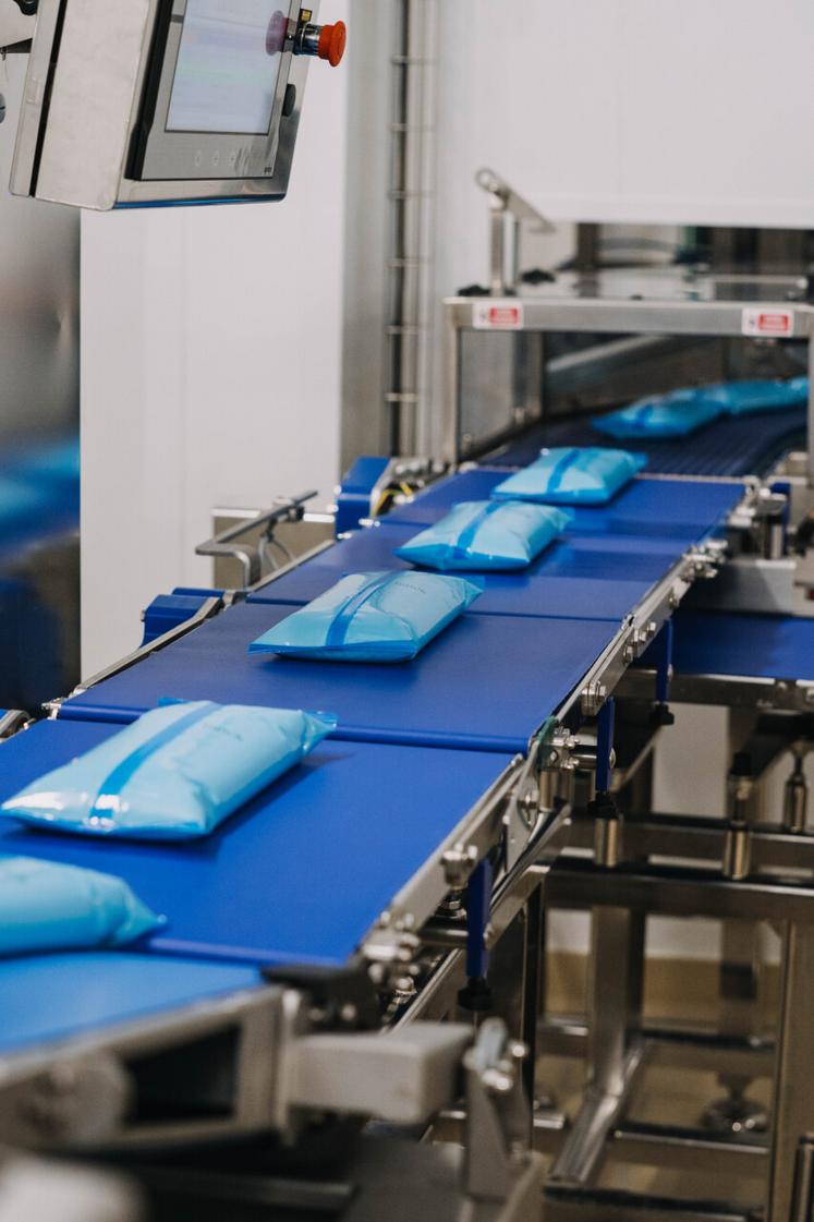 Si une dizaine d'emplois a été créée, les chaines de production du cream cheese sont automatisées.