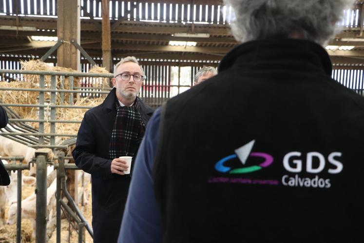 Parmi les sujets évoqués, le dossier central est celui du sanitaire et plus particulièrement de la tuberculose bovine, évoqué entre autres avec le GDS.