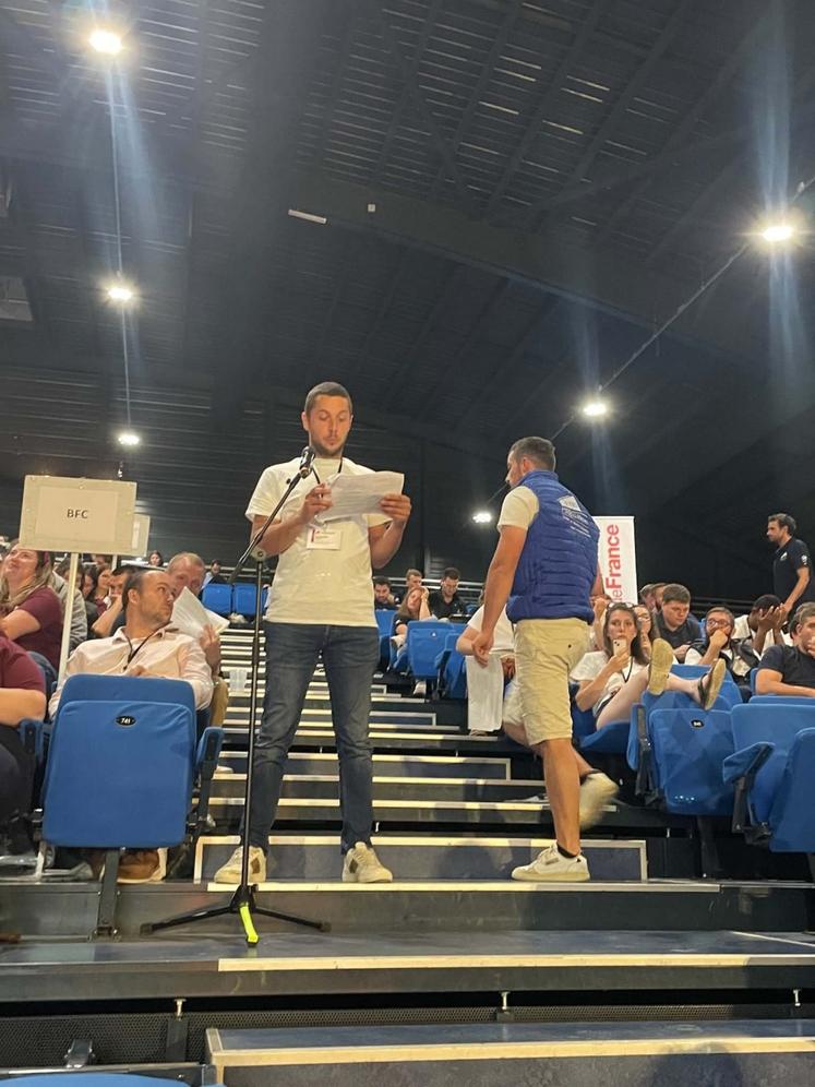 Premier congrès et premier amendement pour le nouveau président des JA de la Manche, Valentin Lecoeur.