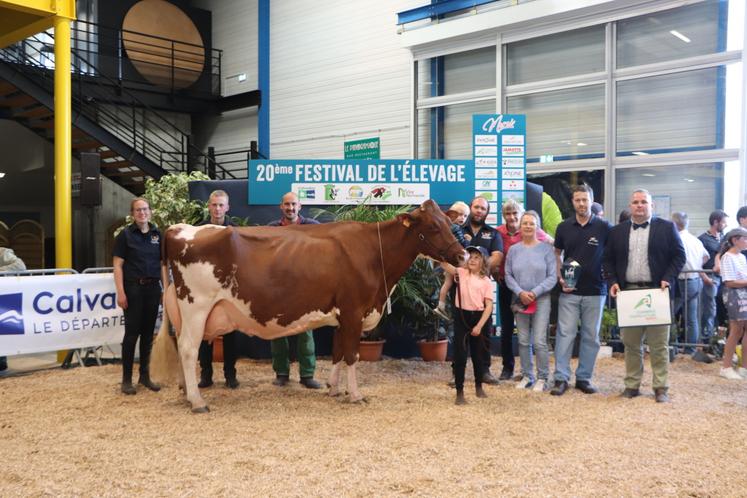 HN Nally de l'EARL des P'tites Normandes a vraiment fait sensation avec les titres