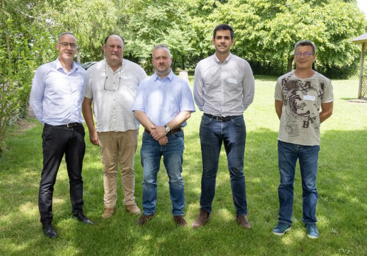 De gauche à droite : Nicolas Dumesnil, vice-président, Patrice Faucon, membre du bureau, Mathieu Rouvray, secrétaire, Pierre Milon, nouveau président d'Interbev Normandie et Philippe Sellier, trésorier