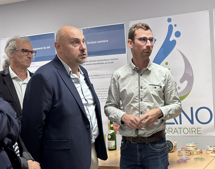 Noël Datin, président de Lilano, Stéphane Capdepon, directeur et Paul Rose, responsable du laboratoire.