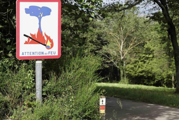 Depuis quelques jours, sur le périphérique de Caen comme via des spots radios diffusés en partenariat avec Radio France, un message est martelé : attention à vos mégots de cigarettes.
