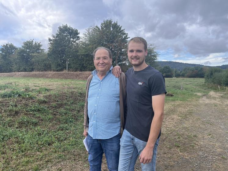 Gilbert Landelle et son petit-fils Tom Danguy. L'exploitation a bien grandi à mesure que le monde a changé...