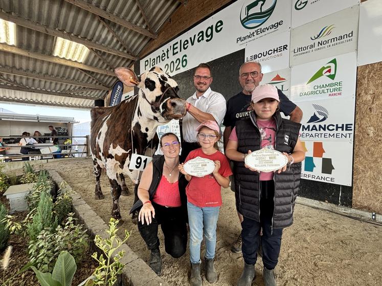 Pour leur dernier concours départemental, Catherine et Gilles Chapdelaine, épaulé par Jérôme, Virginie, Elsa et Léna Leboucher.