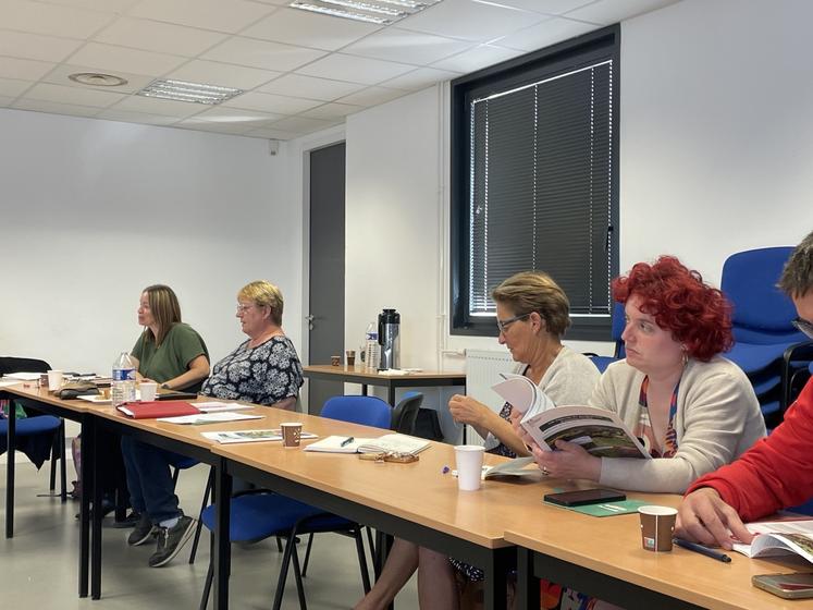 De la documentation plus précise a été remise aux participant(e)s. La réunion était ouverte aux adhérents de la FDSEA. La section environnement reconduira certainement le principe.