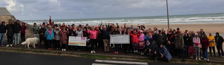 Comme chaque année, le succès de la marche rose des agricultrices du Calvados ne se dément pas. Cette édition encore, près de 200 personnes ont fait le déplacement à Omaha beach. Deux parcours, comme à l'accoutumée, ont été proposés : 5 et 10 km pour la bonne cause. Bravo !