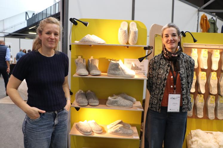 Avec Cho !, Hannah Wenger et Rosanne Tardif ont imaginé des objets en feutre de laine, made in Normandie depuis leur atelier ornais.