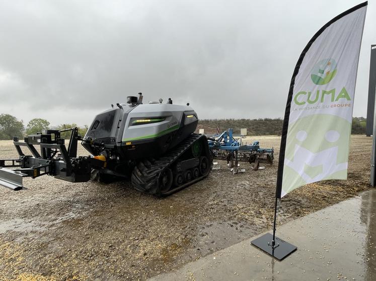 Démonstration robot autonome Agxeed Cuma Normandie cuma Sassy