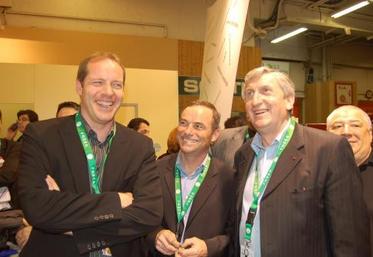 Sur le stand de la FNSEA, l'ambiance est à la bonne humeur avec Bernard Hinault et Jean-Michel Lemétayer.