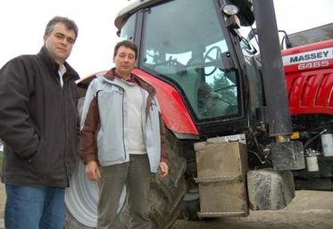 « On a pris un tracteur dernière génération pour montrer au département du Calvados que rouler à l’huile, c’est possible ! ».