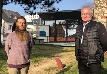 Stéphane Sorre, président de Granville Terre et Mer (à droite) et Jérémy Durier, conseiller délégué aux soutiens des filières agricoles et équines