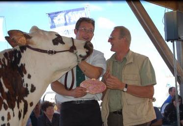 "Utah Beach" remporte le grand chelem de l'élevage en Normande en devenant Championne Lessay 2009, après Paris et le National de Saint-Lô.