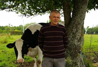 Patrice Aumont : 700 à 800 kg de concentré par vache et par an pour une moyenne économique de 8 000 kg “et je travaille uniquement à base d’aliments simples”.