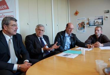 P. Férey, J.F. le Grand, L. Blin et S. Legoupil sont d’accord sur un point : la donne environnementale est aujourd’hui incontournable.