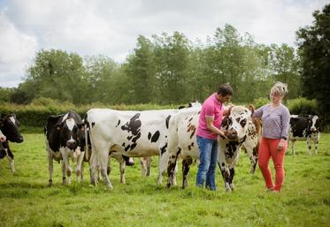 Le Gaec du Hameau Flaux, Christelle et Valéry Férey, est lauréat du 4e concours des zones humides.