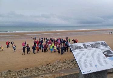 Comme en 2023, les participant(e)s se sont retrouvé(e)s au petit matin, dimanche 6 octobre, sur la plage d'Omaha beach.