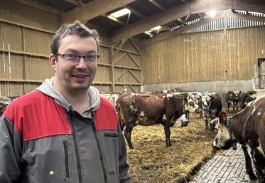 Nicolas Dumont, agriculteur bio à Saint-Barthélémy (sud-Manche), veut faire évoluer les choses, et porter la voix de son territoire.