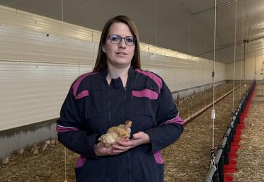 Justine Potigny, au dossard n° 8 sur la liste des élections de la Chambre d'agriculture, s'est installée en production avicole depuis 2019.