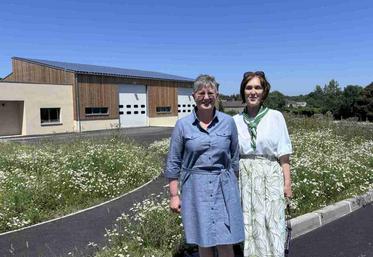Laurence Macé (à droite) a formé un binôme gagnant avec Carole Guns à l'Abbaye de Montebourg, qui se verra doté d'un nouveau pôle d'agroéquipement à la rentrée, alors qu'elle va rejoindre le Morbihan pour de nouvelles fonctions.