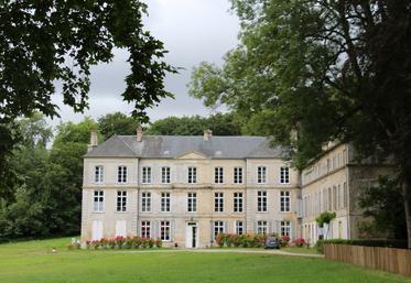La façade côté nord du château est un bijou de son époque.