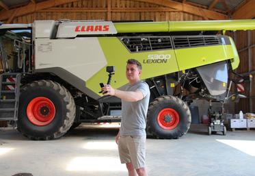 Marc Ponroy est céréalier à Blonville-sur-Mer, dans le Calvados. Il est aussi agri-influenceur et comptabilise des millions de vues sur sa chaîne Youtube et les comptes Instagram et TikTok. Dans ses vidéos, il se filme au quotidien dans sa ferme et ailleurs... Même en vacances !