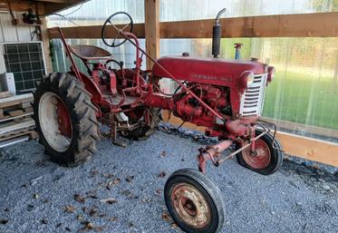 Le Farmall Cup de 1959 sera exposé au Garage d'Eugène, comme une vingtaine de mécaniques. Le tracteur sera le roi le temps d'un week-end. Un rendez-vous que les passionnés ne vont pas manquer.