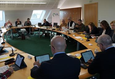 La Commission permanente du Conseil départemental s'est réunie, ce vendredi 31 octobre. Sous la conduite du Président, Christophe de Balorre, les élus ont examiné les nombreux rapports des commissions thématiques.