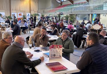 En moins de quatre heures, 400 rendez-vous entre producteurs et acheteurs ont pu être organisés dans l'espoir de nouer des relations recommerciales rapidement ou dans les mois à venir.
