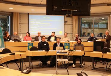 Production, marketing, export et adaptation climatique... Lors des 13e Rencontres Économie & Marchés à Caen, les acteurs de la filière pomme normande ont réaffirmé la nécessité de produire davantage et de mieux valoriser la pomme normande, du cidre aux jus en passant par les compotes.