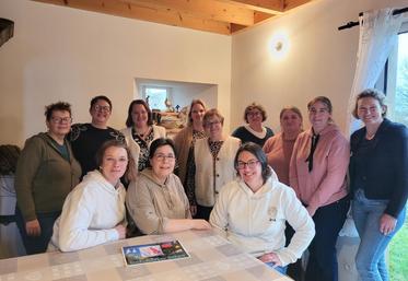Régulièrement, les agricultrices de la FDSEA, emmenées par Florence Goron, présidente, ont partagé différents sujets d'actualité lors de leur réunion chez Nathalie Clérot, agricultrice à La Feuillie.