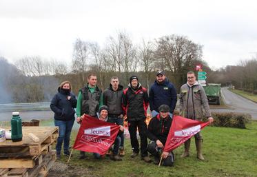 Les JA des cantons de Flers, Messei, Briouze, Athis et Tinchebray se sont réunis à Saint-Georges-des-Groseillers contre l'accord du Mercosur  signé samedi 17 janvier 2026.