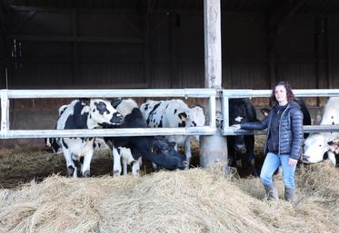 Aurélie Suzanne est installée depuis 2015 à Belforêt. Elle est à l'origine de la création de la SAS Pur Perche qui fabrique et commercialise des produits laitiers (yaourts, camembert, tomme) issus du lait des fermes des associés.