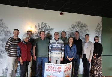 Les organisateurs et partenaires de la Fête de la Normandie qui aura lieu le week-end du 7-8 mars 2026 au Hall du Champ de foire à Argentan.