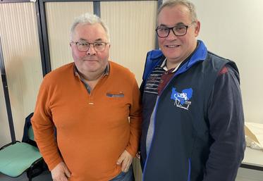 Thierry Chanu (à gauche), engagé en tant que président depuis 2005, cède sa place à la tête de l'Association PH Normandie. C'est Laurent Roche (61) qui reprend le flambeau.