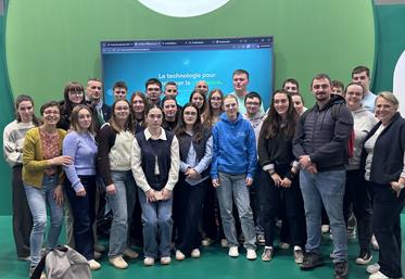 Les jeunes étudiants de la MFR de Granville ont passé une journée au Salon de l'Agriculture le 25 février notamment sur le stand de Groupama.