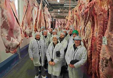 Le point de départ de l'assemblée générale des éleveurs Charolais a été donné à l'abattoir Socopa de Coutances.