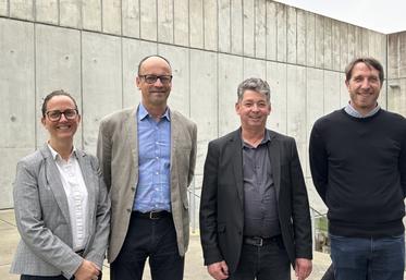 Les FDSEA du Calvados et de la Manche s'unissent pour accueillir le 80e congrès de la FNSEA en 2026 avec entre autres Nadège Mahé, vice-présidente de la FDSEA 50, Xavier Haye, président de la FDSEA 14, Jean-Michel Hamel, président de la FDSEA 50 et Guillaume Férey, secrétaire général de la FDSEA 14.