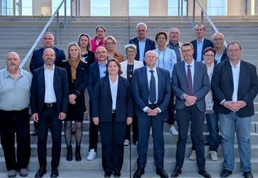 Si le bureau communautaire se compose de 33 membres, 13 vice-présidents et 8 conseillers auront des délégations.