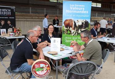 Béatrice Chorin, associée de la Ferme des Silex (61) approvisionne d'ores et déjà des collectivités, lycées. Elle avait notamment rendez-vous avec, entre autres, le directeur du Chu de Rouen.