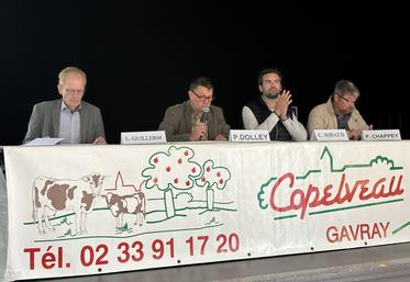 Philippe Dolley, président de Copelveau et Clément Ribaud, directeur, gardent le cap pour la coopérative avec une activité similaire à l'année précédente à savoir la commercialisation de 42 685 bovins.