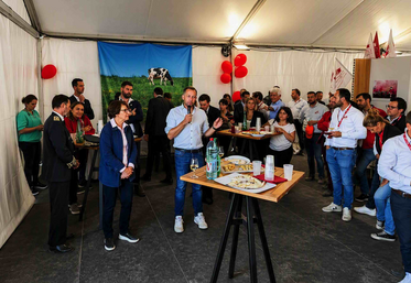 Invité aux tables rondes sur la PAC, le commissaire européen à l'Agriculture s'est dit favorable à une réglementation plus flexible.