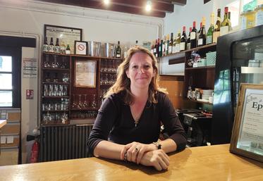 Émilie Pucci a ouvert un espace brocante, salon de thé et salles de réceptions.
