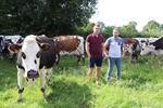 Clément Gosset, au côté de son frère Pierre-Alexandre, élève des vaches Normandes à Formentin, dans le Pays d'Auge. Il est membre de l'association des éleveurs de bovins de race Normande du Calvados, il travaille à l'organisation du prochain concours départemental qui aura lieu à Vachement Caen.