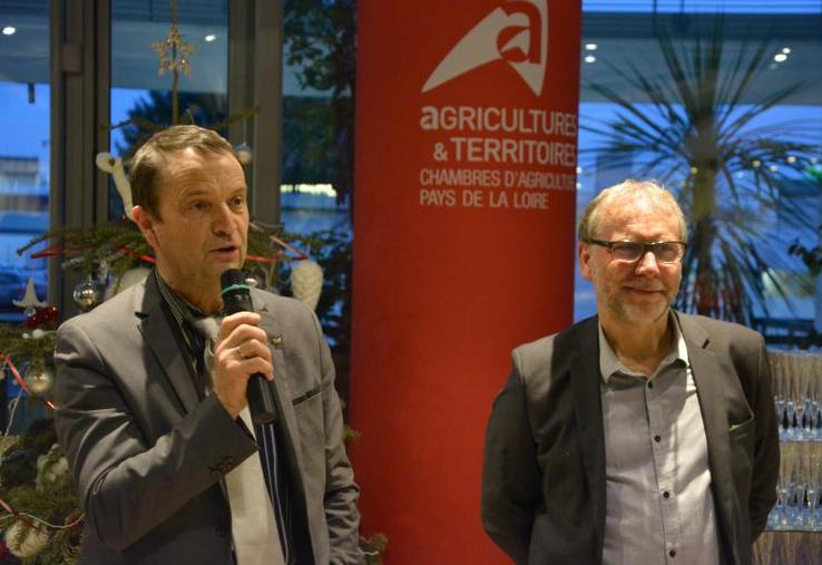 Claude Cochonneau et François Beaupère ont souhaité leur voeux ce lundi 9 janvier, dans l'Atrium de la Maison de l'Agriculture à Angers.