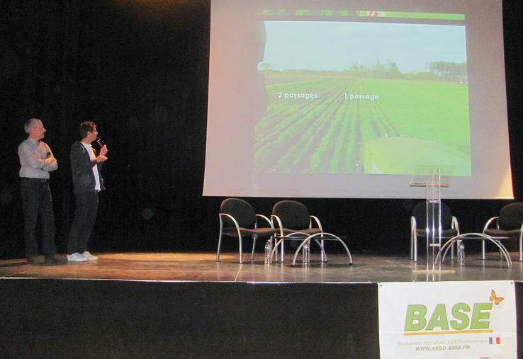 Sylvain Pons, de la coopérative Maïsadour, et l’agriculteur Alain Labat ont présenté leur expérimentation.