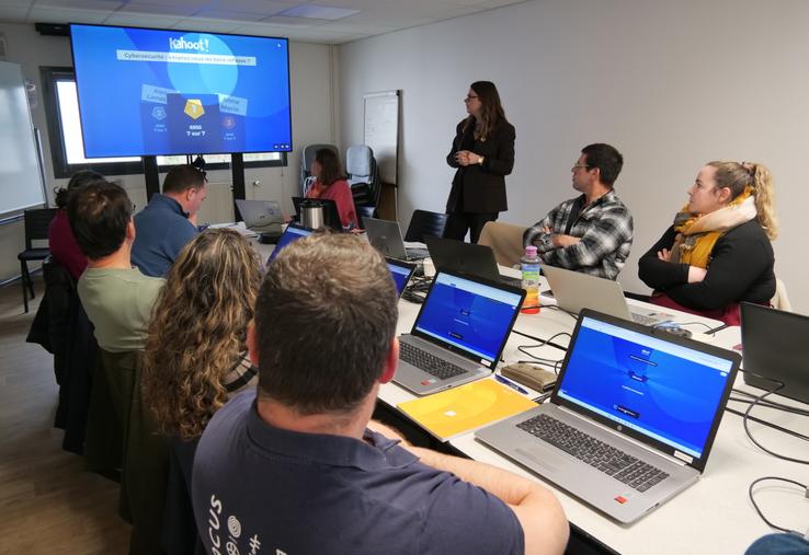 Une douzaine de participants à la session de mardi 27 janvier à Beaucouzé. Plus de 100 formations à la facturation électronique sont programmées jusqu'en fin juin par Accompagnement Stratégie Maine-et-Loire. 