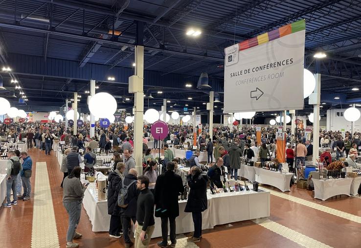 900 exposants, dont la moitié de producteurs de vins de Loire, 280 bouteilles en dégustation dans la zone #fandechenin, et le palais des Ligers pour découvrir les cuvées primées.